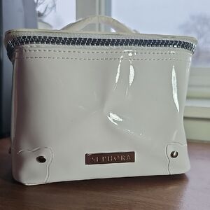 New Sephora Glossy White Patent Leather Square Cosmetic Case With Chunky Zipper